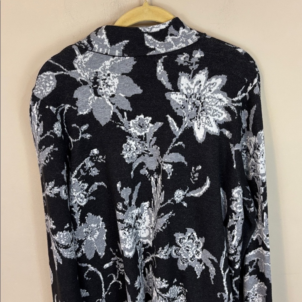 Cynthia Rowley Charcoal and Light Gray Floral Knit Cardigan Duster XL - Picture 6 of 12